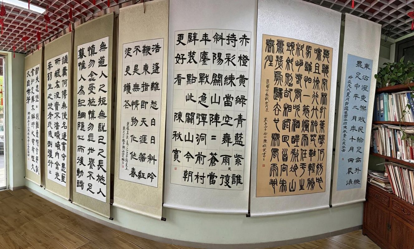 展场东侧
